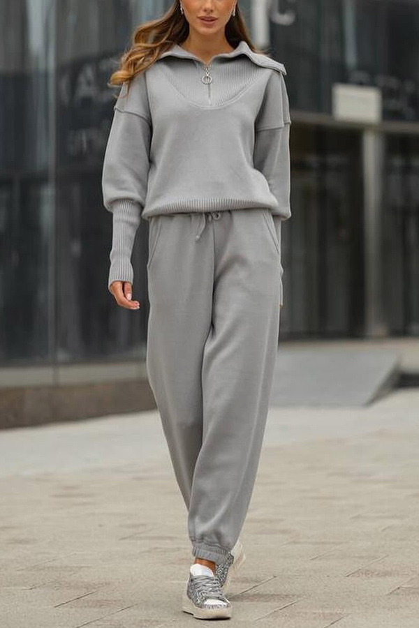 Solid Color Long-sleeved Zip-up Sweatshirt and Elastic Waist Loose Pocket Pants Set-consonak