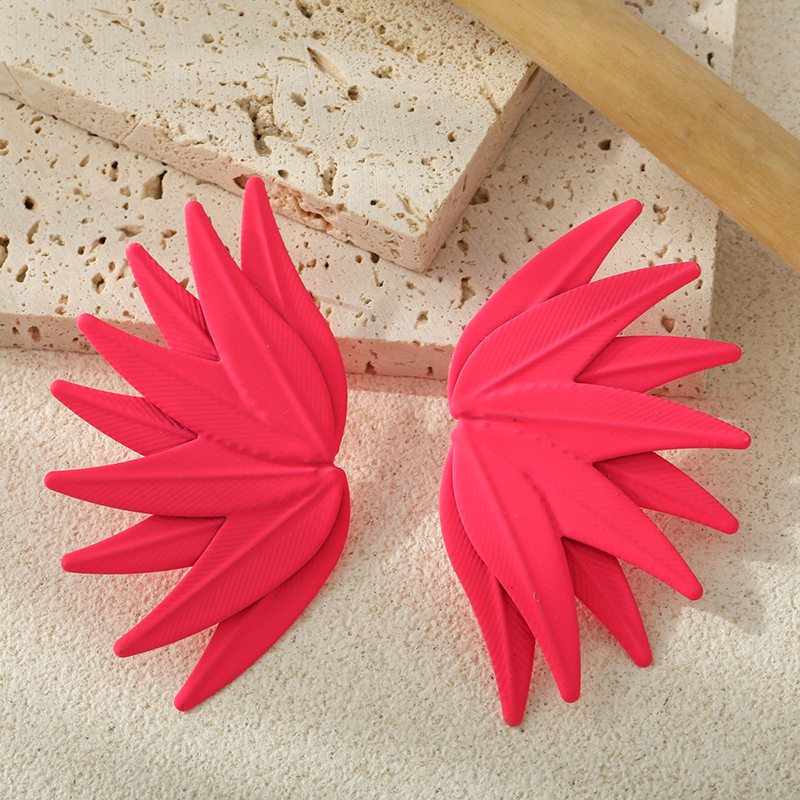 Exaggerated Leaf Metal Earrings-consonak