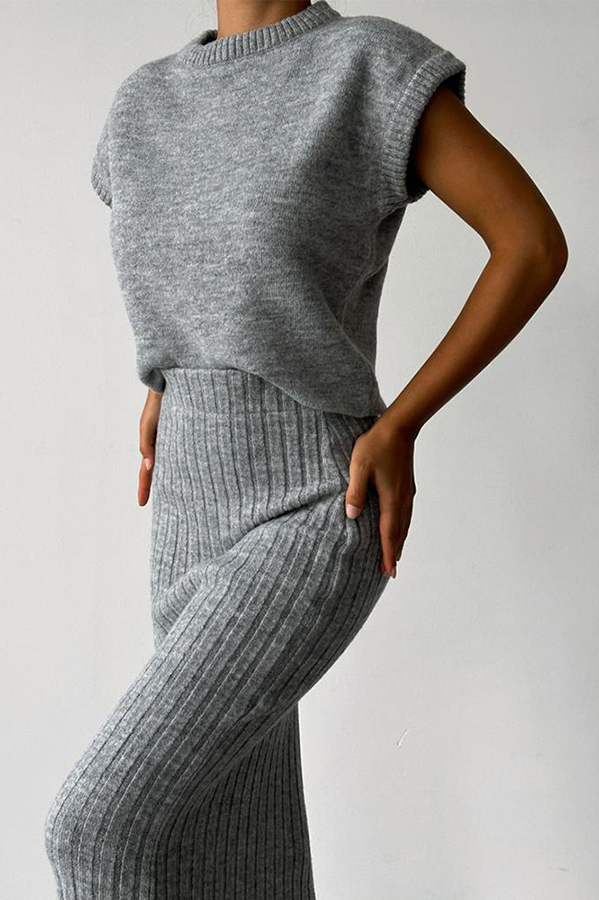 Triko Knit Short Sleeve Sweater and Stretch Ribbed Midi Skirt Set-consonak