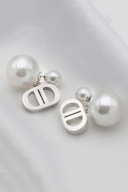 Vintage Double D Shape Pearl Earrings-consonak