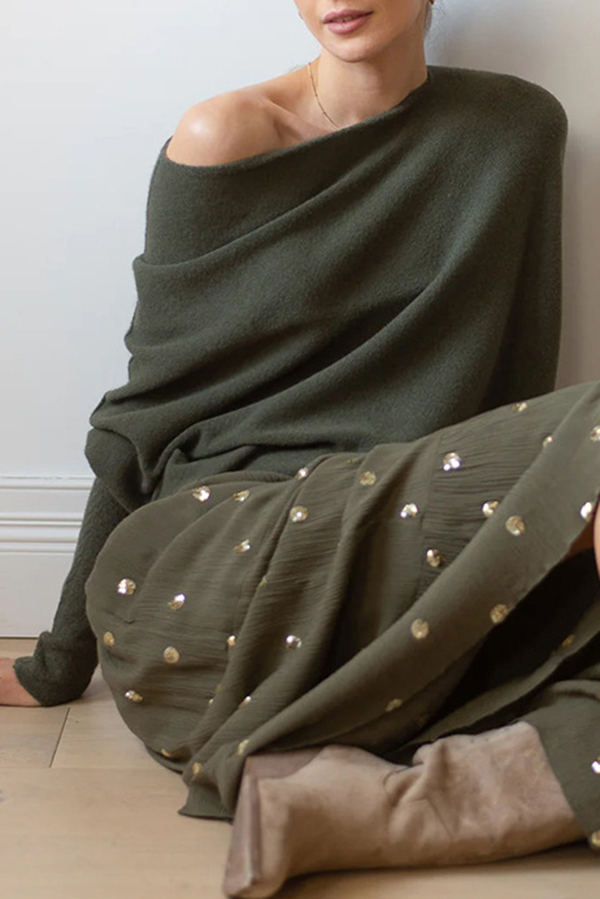 Solid Color Round Neck Long Sleeve Loose Knitted Sweater-consonak