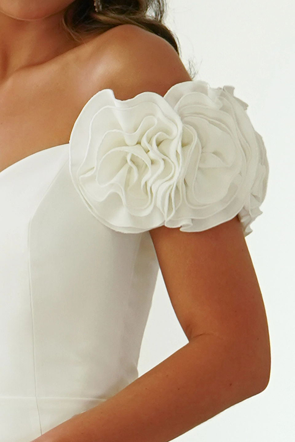 My Type Flower Detail Sweetheart Neck Strapless Slit Midi Dress-consonak