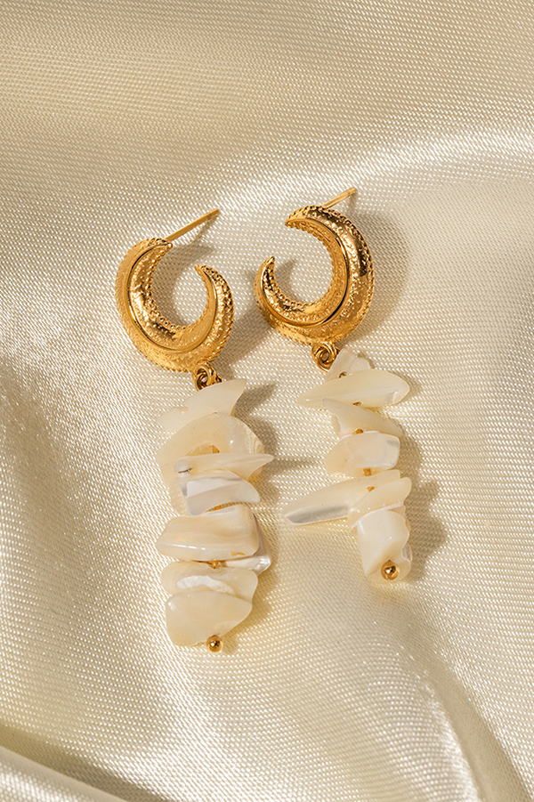 Elegant and Luxurious Moon Earrings-consonak