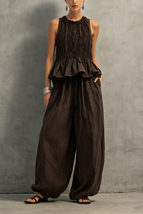 Retro-style pleated sleeveless top and wide-leg pants set | Consonak