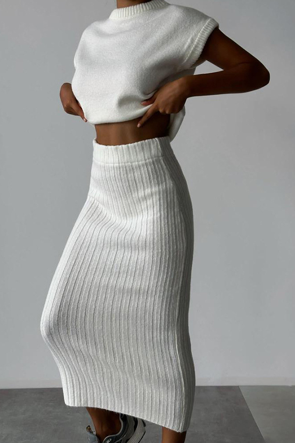 Triko Knit Short Sleeve Sweater and Stretch Ribbed Midi Skirt Set-consonak