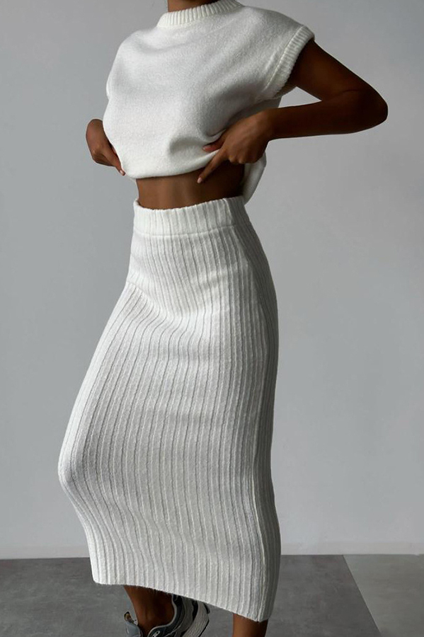 Triko Knit Short Sleeve Sweater and Stretch Ribbed Midi Skirt Set-consonak