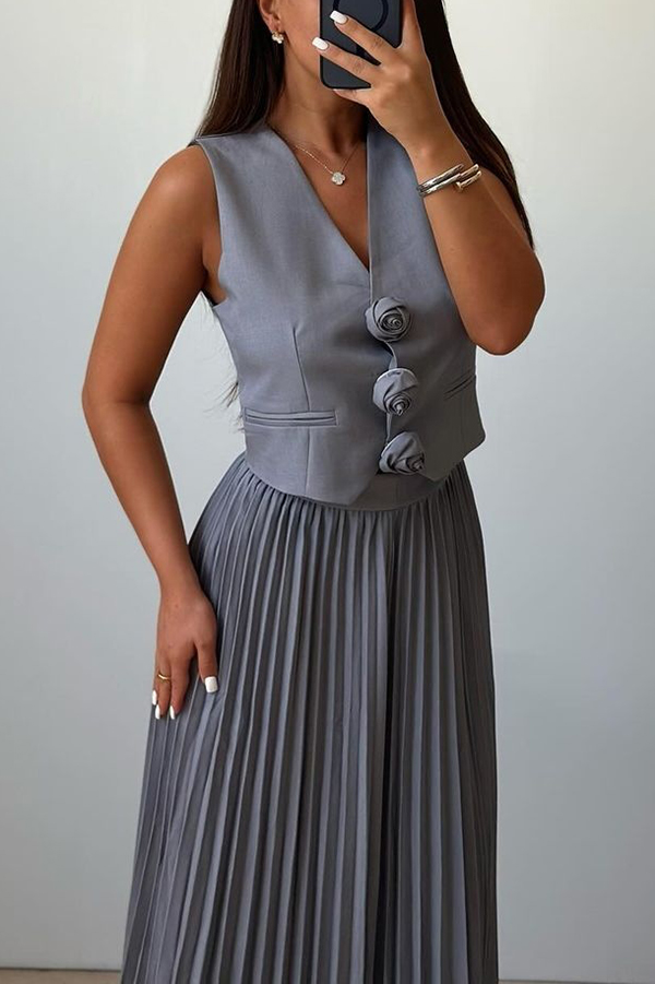 Stylish Rosette Sleeveless Tank Top and Pleated Maxi Skirt Set-consonak