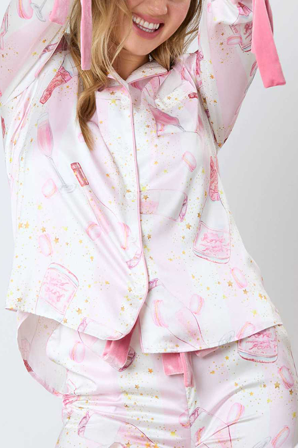 Christmas Fashion Printed Bow Tie Top and Elastic Waist Ruffle Shorts Set-consonak