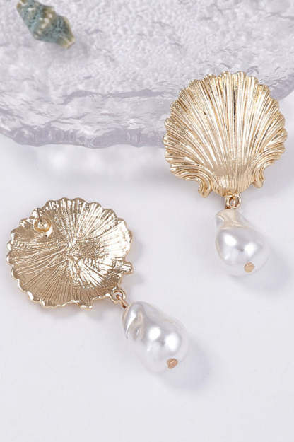 Fashionable Light Luxury Alloy Scallop Imitation Pearl Earrings-consonak