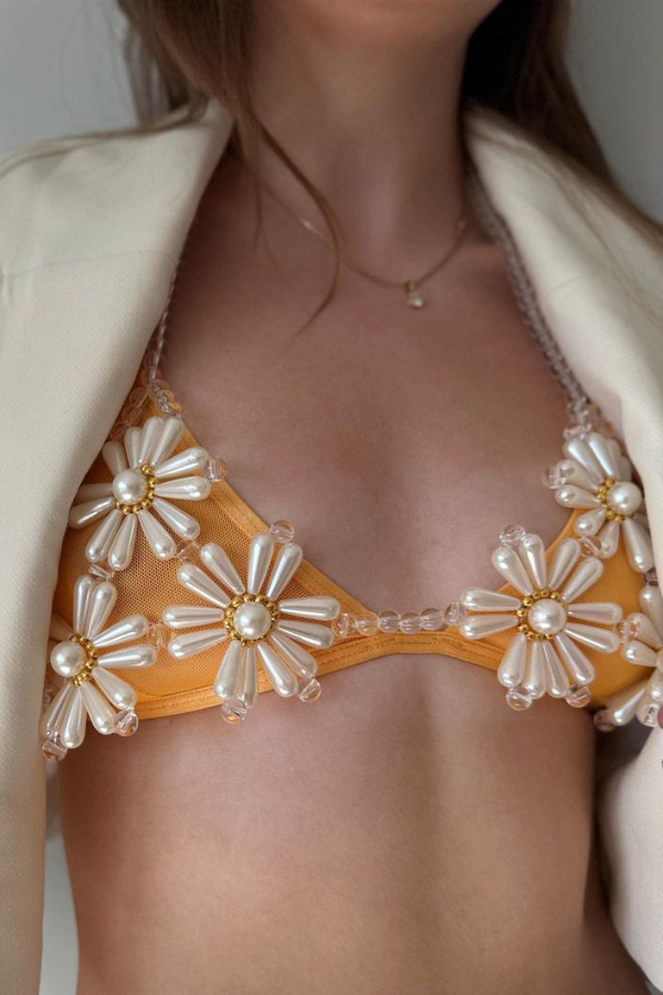 Fashionable Faux Pearl Beaded Flower Chest Chain