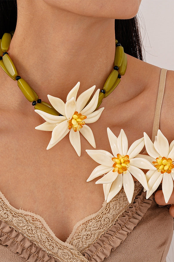 Fashionable Bamboo Crystal Flower Necklace and Earrings-consonak