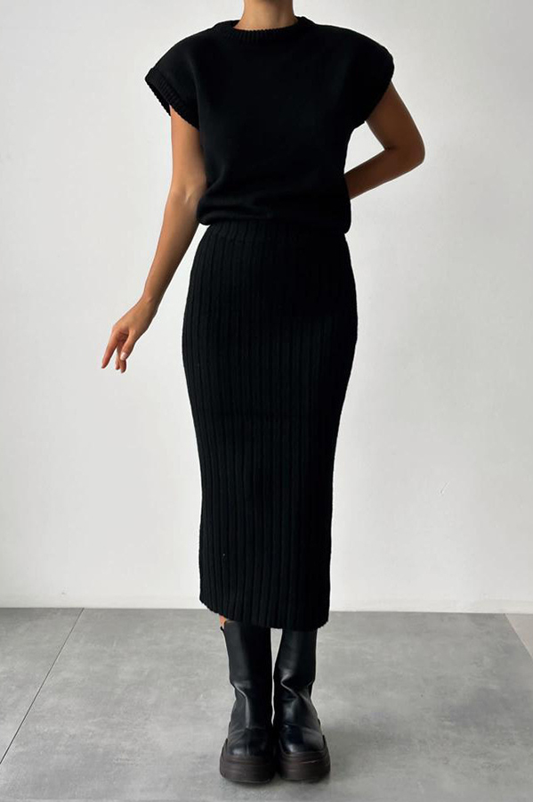 Triko Knit Short Sleeve Sweater and Stretch Ribbed Midi Skirt Set-consonak