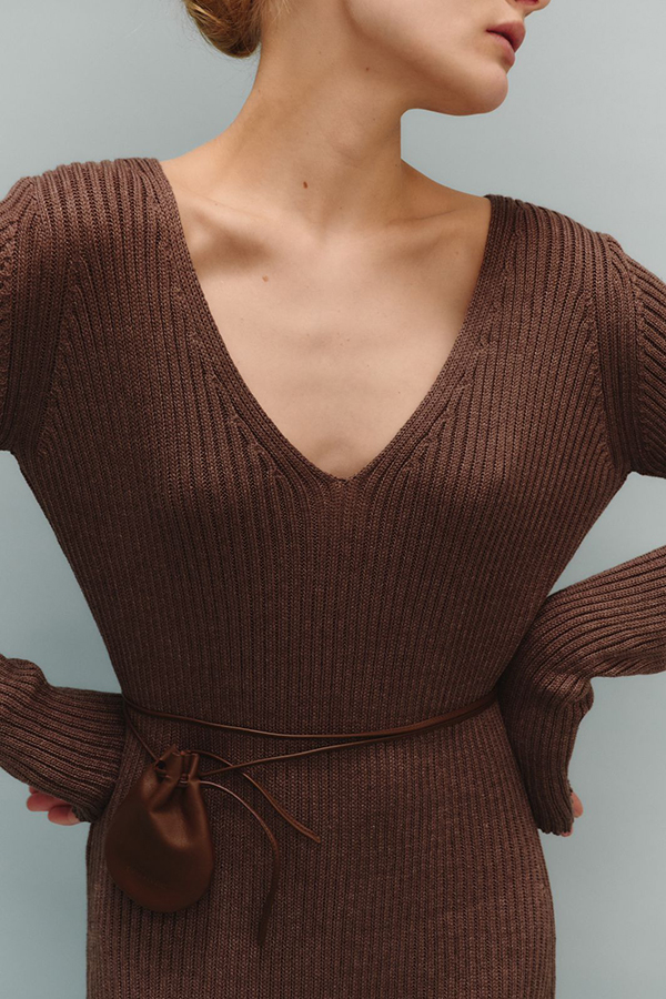 Solid Color V-neck Long-sleeved Slim-fit Elegant Knit Maxi Dress-consonak