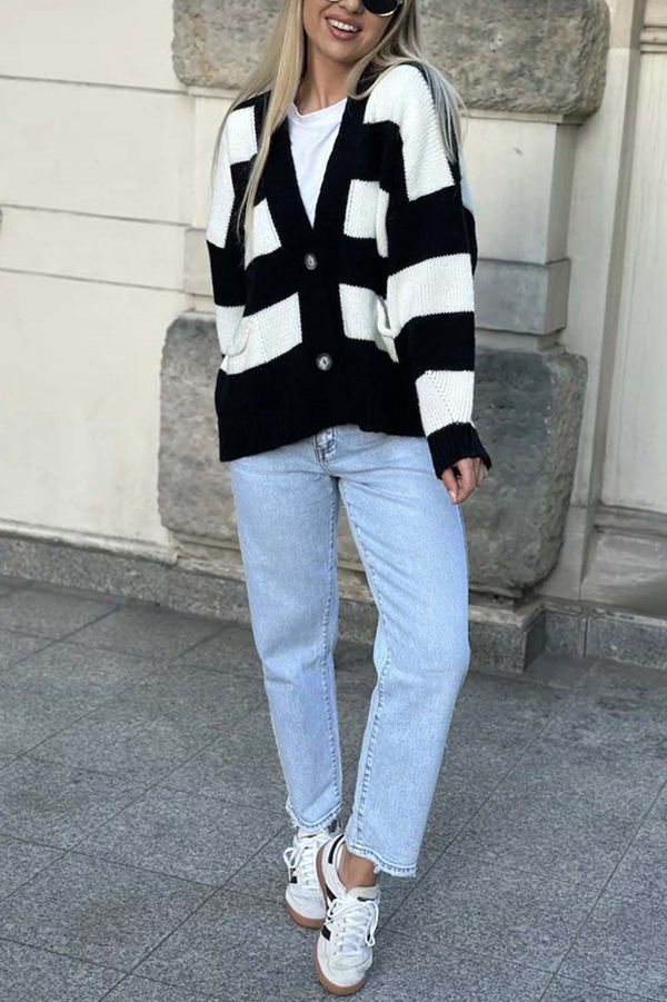Casual V-neck Long-sleeved Striped Pocket Knitted Cardigan-consonak