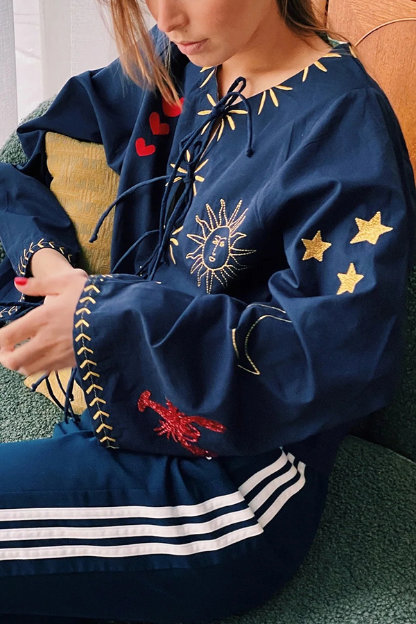 Fashionable Embroidered Lace-up Long-sleeved Loose Top-consonak