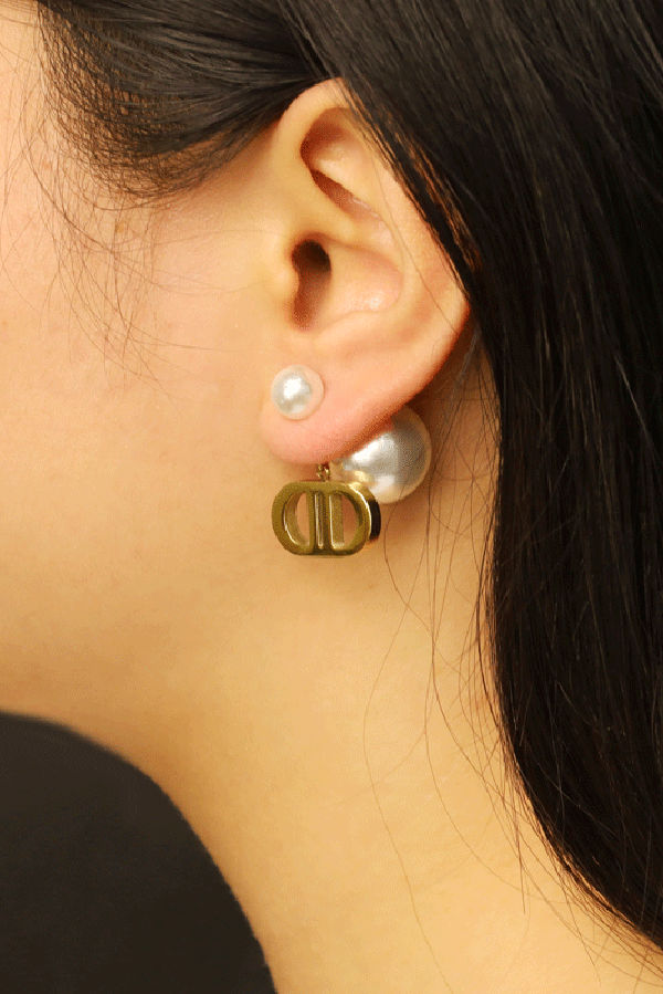 Vintage Double D Shape Pearl Earrings-consonak