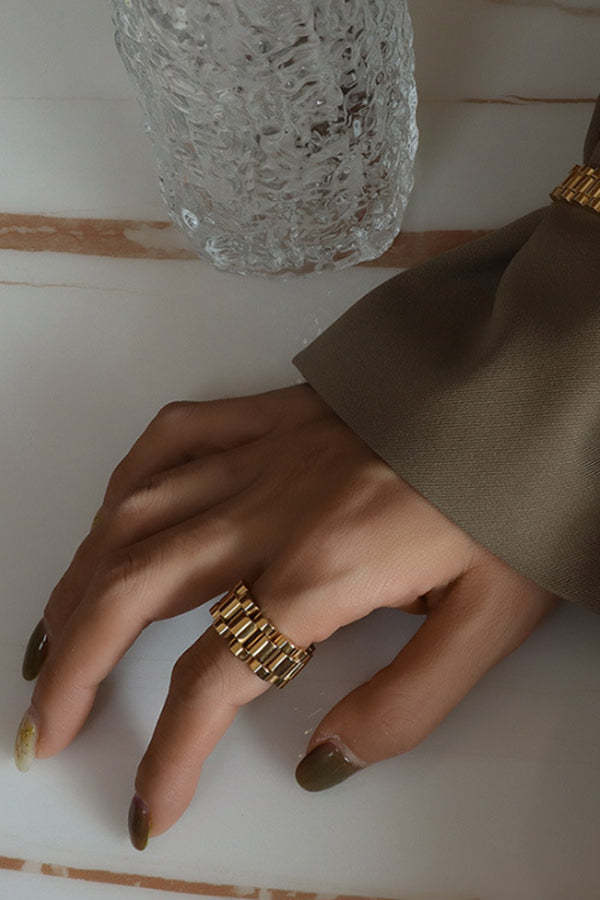 Fashionable and Versatile Watch Band Ring-consonak