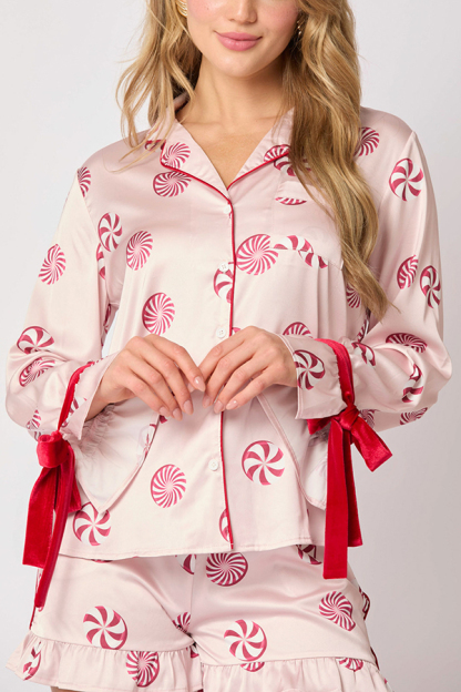 Christmas Fashion Printed Bow Tie Top and Elastic Waist Ruffle Shorts Set-consonak