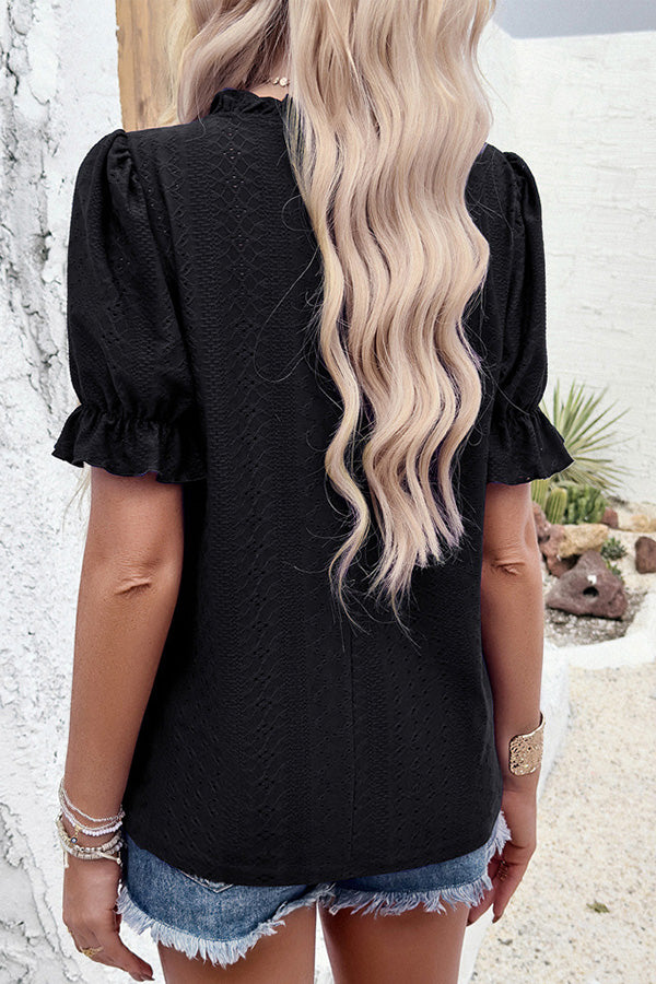 Solid Color Short Sleeved Patchwork Hollow Pleated Shirt-consonak