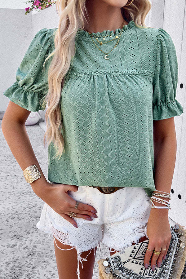 Solid Color Short Sleeved Patchwork Hollow Pleated Shirt-consonak