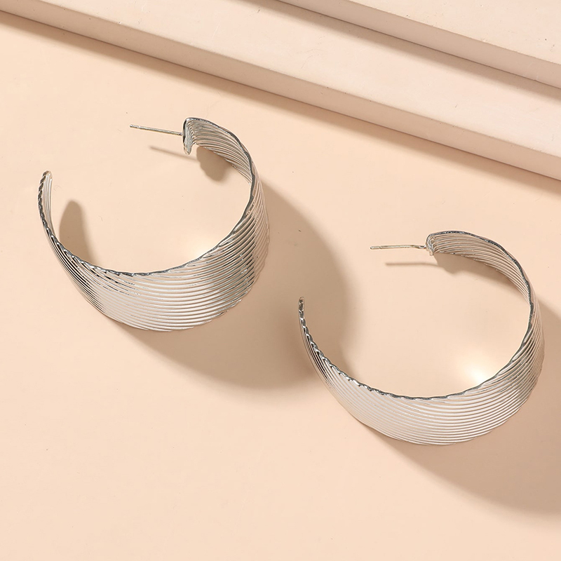 Exaggerated C-shaped Vintage Earrings-consonak