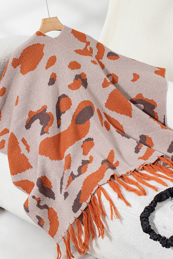 Fashionable Leopard Print Contrast Tassel Hem Loose Knitted Shawl-consonak