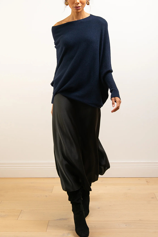 Solid Color Round Neck Long Sleeve Loose Knitted Sweater-consonak