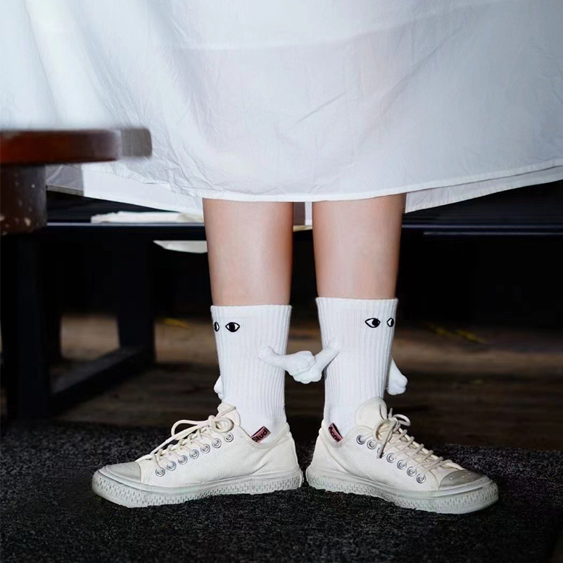 Magnetic Hand Holding Socks-consonak