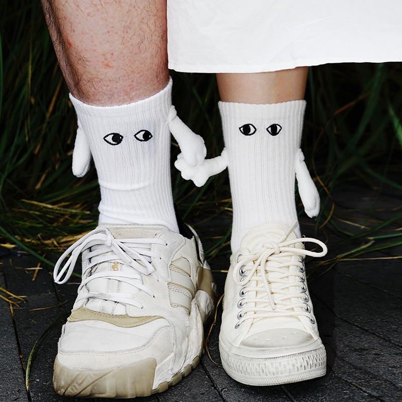 Magnetic Hand Holding Socks-consonak