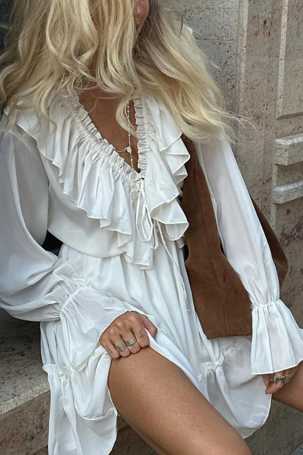 Solid Color V-neck Ruffled Ruched Long-sleeved Vacation Mini Dress | Consonak