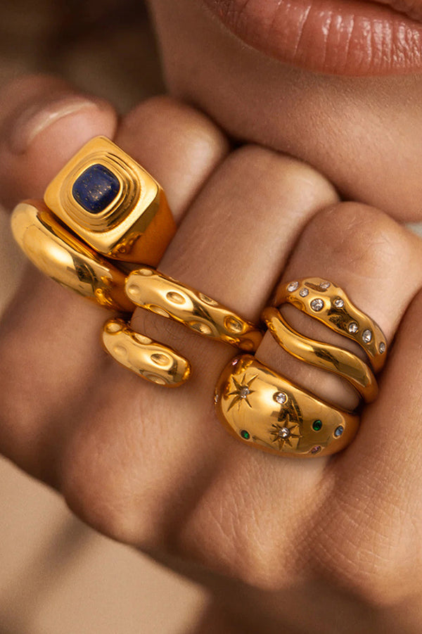Fashionable Inlaid Zircon Stainless Steel Gold-plated Ring | Consonak
