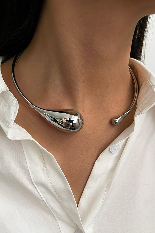 Simple and Exaggerated Water Drop Opening Necklace | Consonak