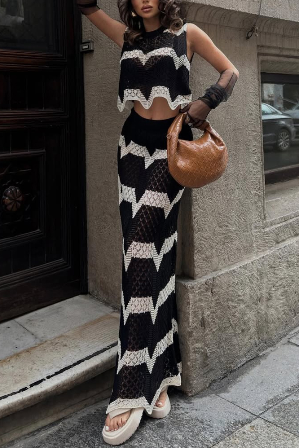 Black and White Color-blocked Sleeveless Cropped Top and Stretchy Knit Maxi Skirt Set-consonak