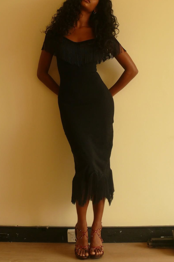 Solid Color V-neck Off-shoulder Slim-fit Tassel Midi Dress | Consonak