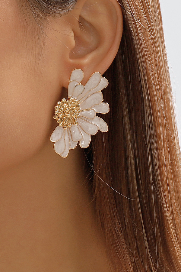 Retro Alloy Floral Pattern Earrings-consonak
