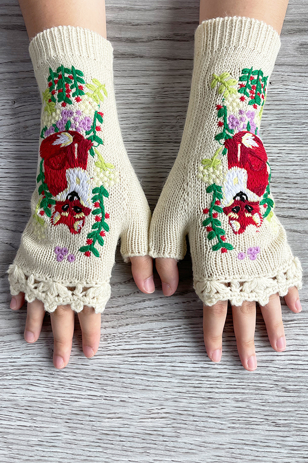 Plant Fox Embroidery Warm Knitted Gloves-consonak