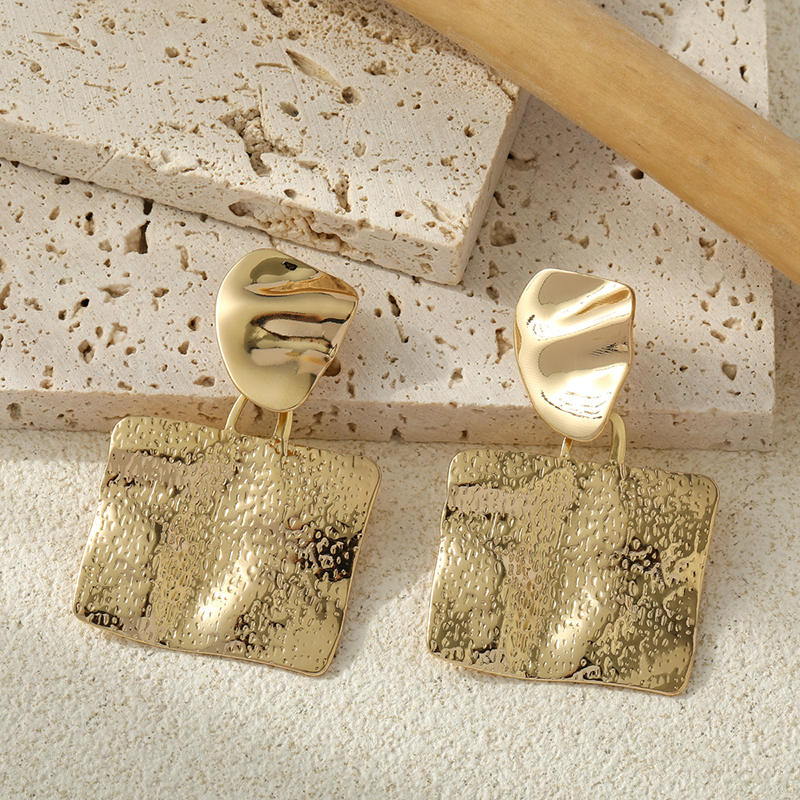 Personalized Embossed Hammered Square Metal Earrings-consonak