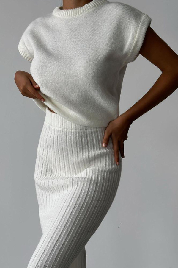 Triko Knit Short Sleeve Sweater and Stretch Ribbed Midi Skirt Set-consonak