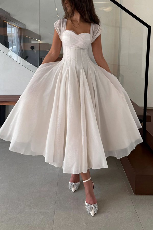 Elegant Sleeveless Waist-cinching Tulle Full-hem Maxi Dress-consonak