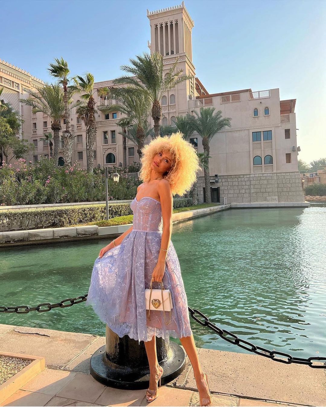 Ladies' Sexy Cup Embroidered Lace Evening Dress, Evening Women's Beach Resort Dress, Tight Skincare Dress-consonak