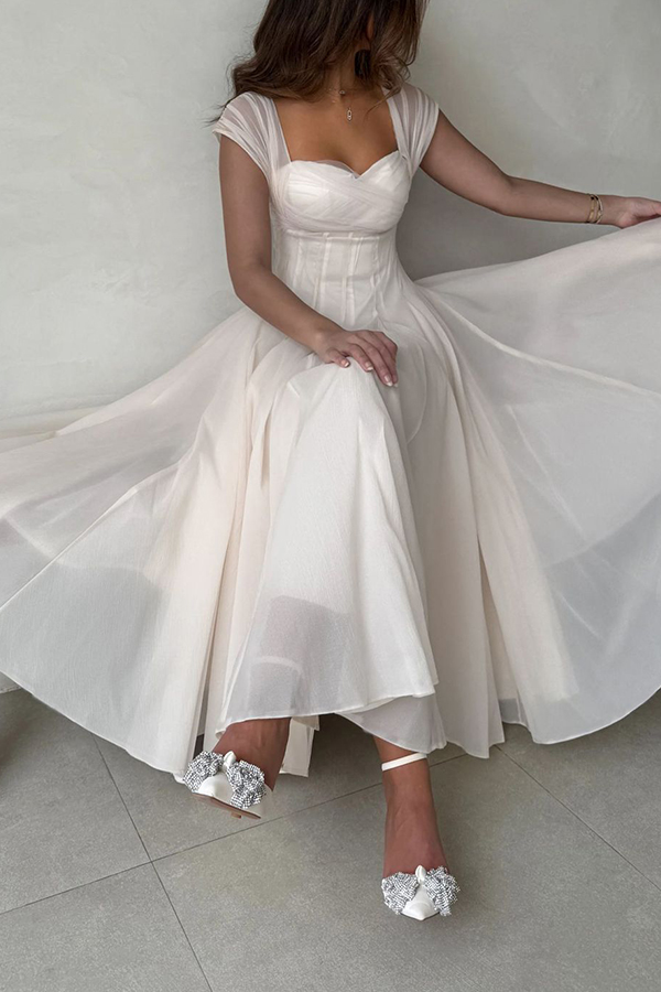 Elegant Sleeveless Waist-cinching Tulle Full-hem Maxi Dress-consonak