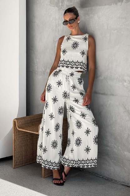 Unique Printed Round Neck Sleeveless Button Top and Elastic Waist Pocket Wide Leg Pants Set-consonak