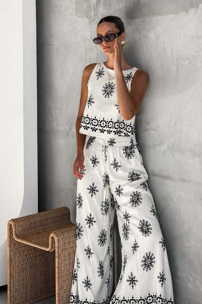 Unique Printed Round Neck Sleeveless Button Top and Elastic Waist Pocket Wide Leg Pants Set-consonak