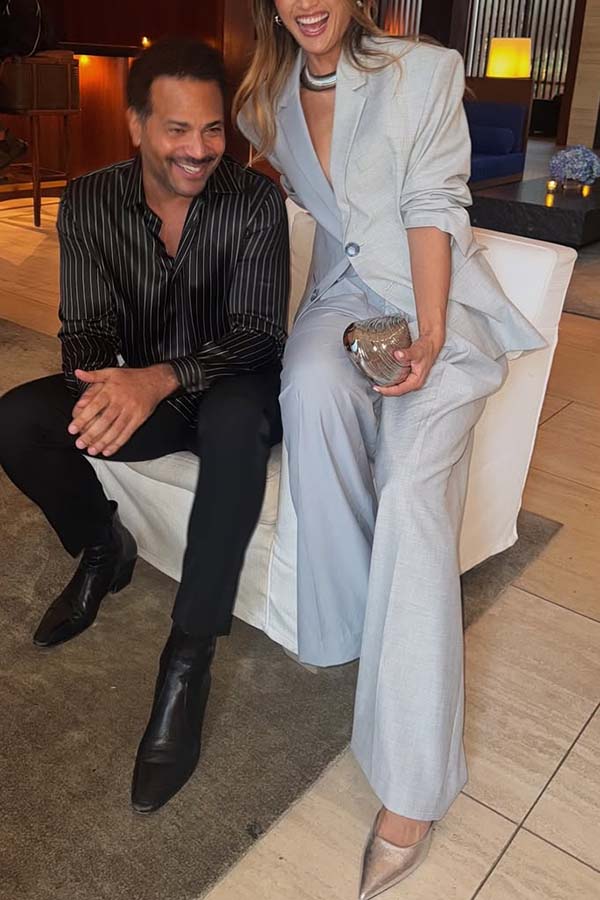 Girl Boss Avant-garde Contrast Colors Lapel Boyfriend Blazer and Pocketed Wide Leg Pants Set-consonak