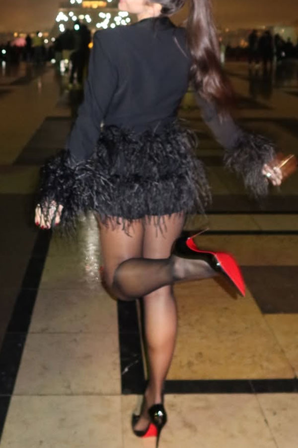 Party Time Feather Trim Design Deep Lapel V-Neck Long Sleeve Stretch Romper-consonak