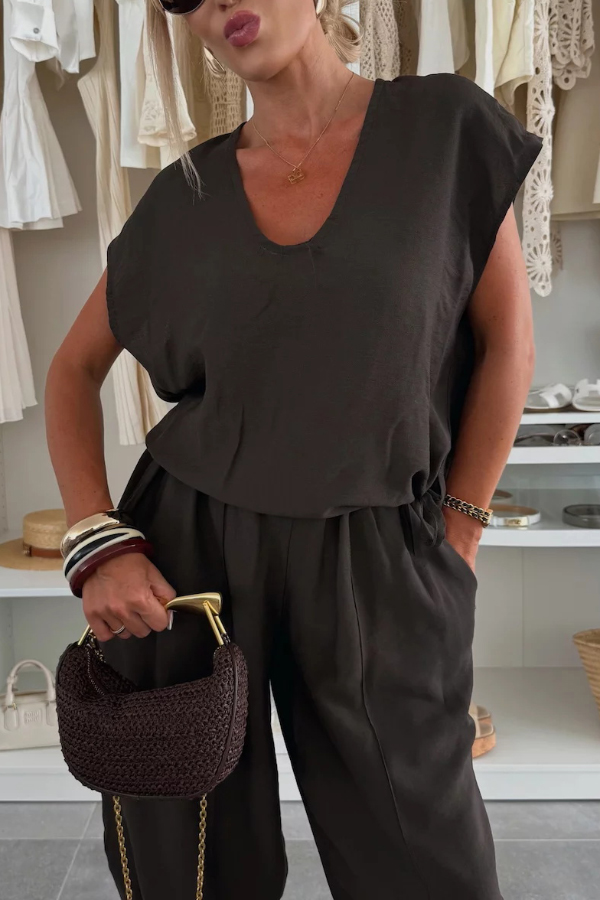Linen Blend Solid Color V-neck Short-sleeved Top and Elastic Waist Pocket Bloomers Pants Set