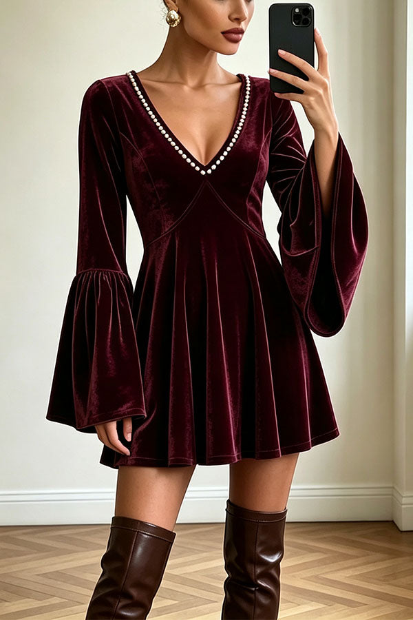 Vintage-Inspired Pearl Velvet Swing Dress-Consonak