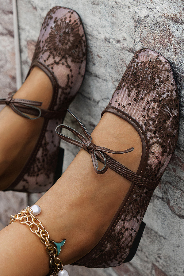 Fashionable Sequined Embroidered Square-toe Flat Casual Shoes | Consonak