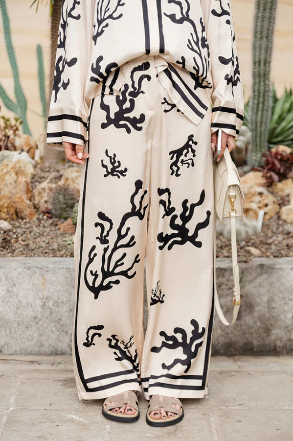 Light and Comfortable Satin Unique Print Elastic Waist Pocketed Wide Leg Pants | Consonak