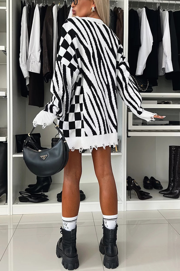 Fashionable Knit Zebra Geometric Pattern Frayed Hem Loose Sweater | Consonak